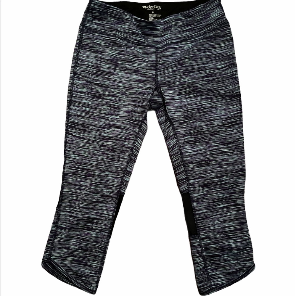 Ideology Capri Length Stretch Yoga Pants
